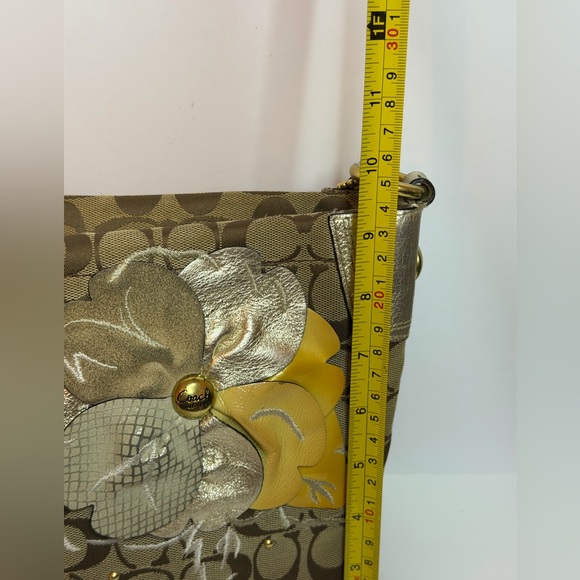 Coach Bleeker Floral Signature Carly Purse Shoulder Bag - Picture 9 of 14